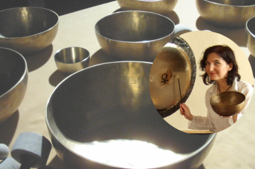 Kąpiel w dźwiękach mis i gongów – muzyka dla duszy